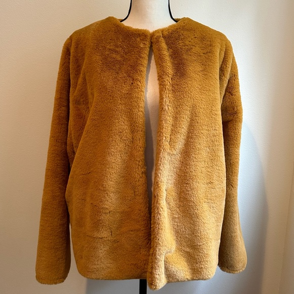 H&M Faux Fur Jacket in Mustard Yellow - Picture 3 of 6